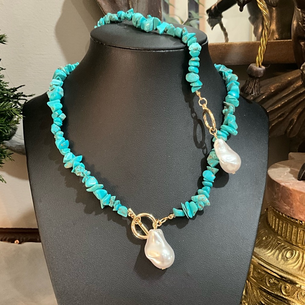 Turquoise and Gold Jewelry Set with Pearl Accents - Picture 6 of 9
